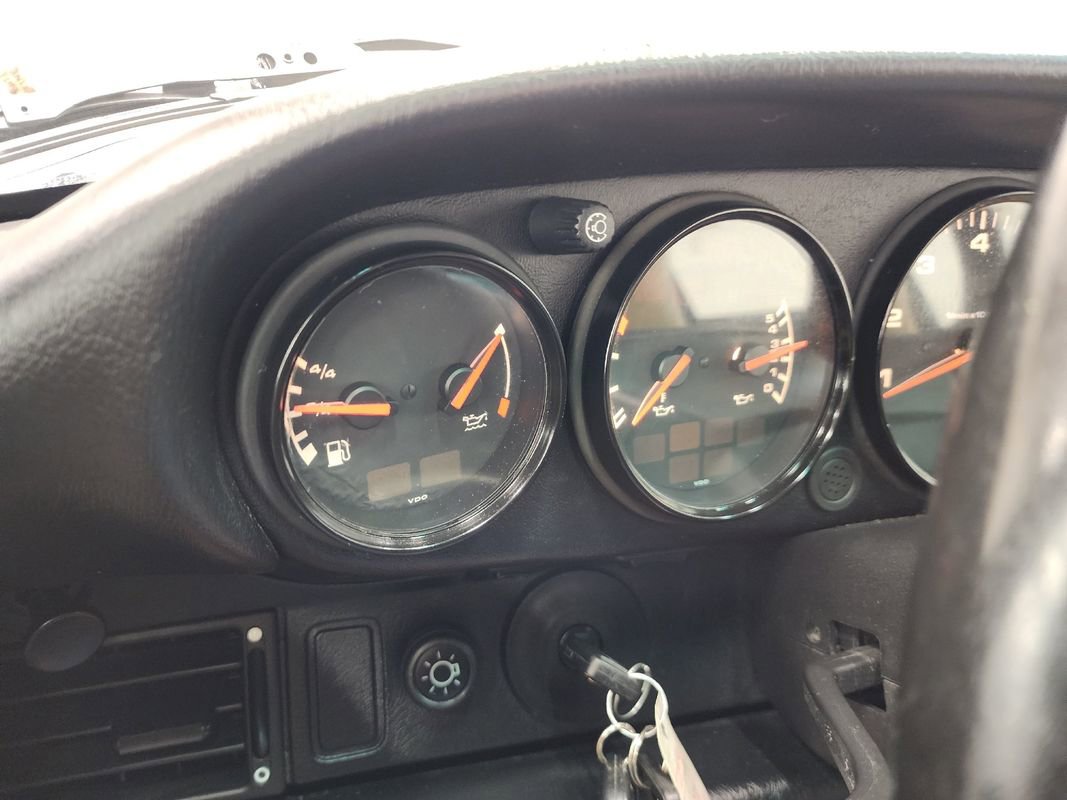 Used 1993 Porsche 911 America Roadster image 21