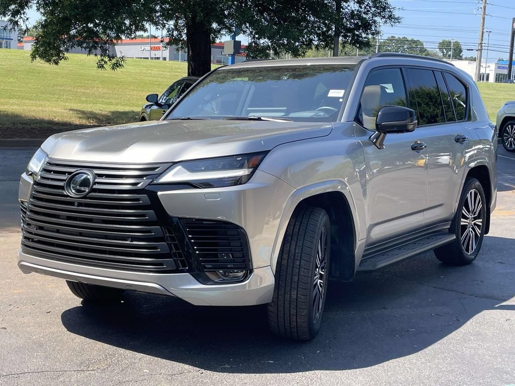 Used 2024 Lexus LX 600 4WD w/ Luxury Package image 5