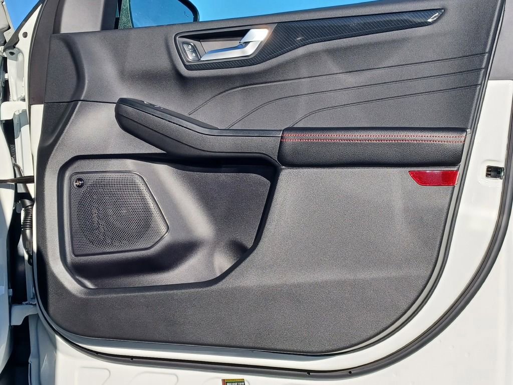 Used 2024 Ford Escape ST-Line Select w/ Tech Pack #2 image 5