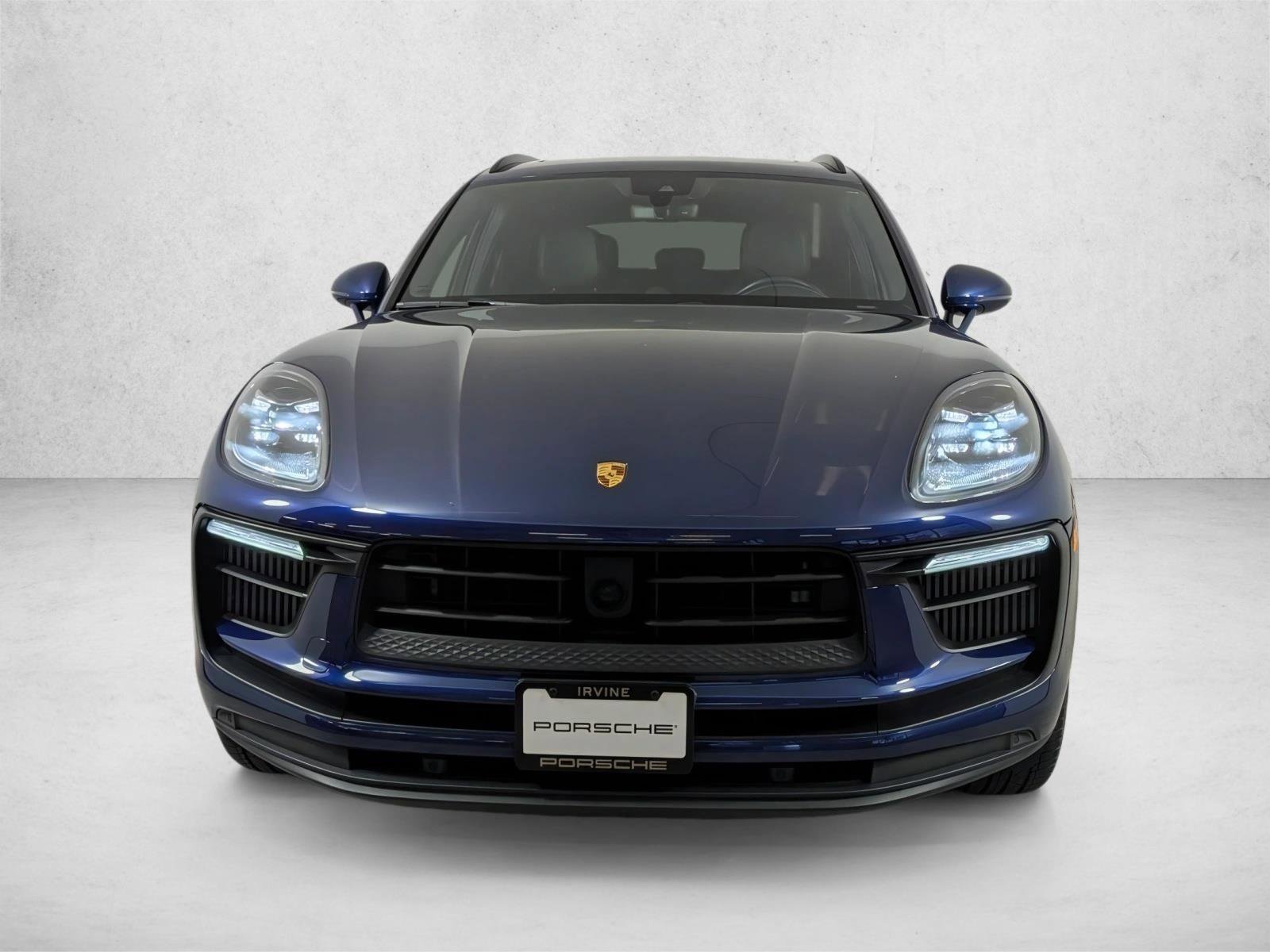 Certified 2023 Porsche Macan S AWD/4WD image 6