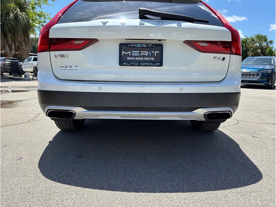 Used 2018 Volvo V90 T6 Cross Country w/ Convenience Package AWD/4WD image 17