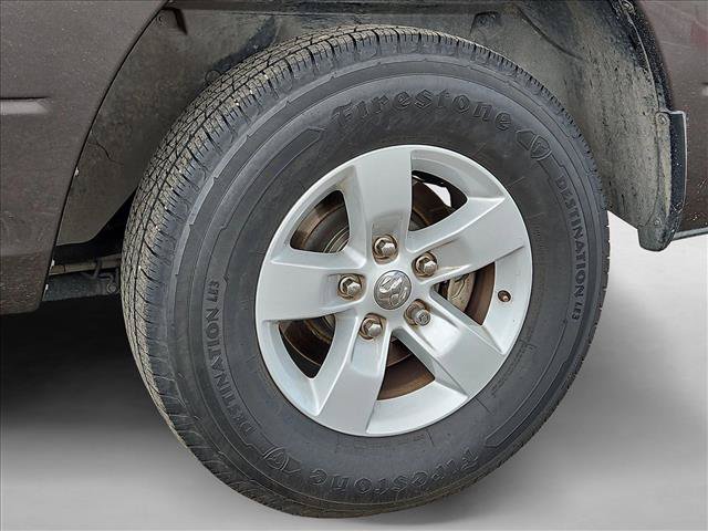 Used 2017 RAM 1500 Express RWD image 25