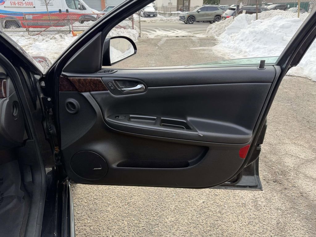 Used 2012 Chevrolet Impala LTZ image 12
