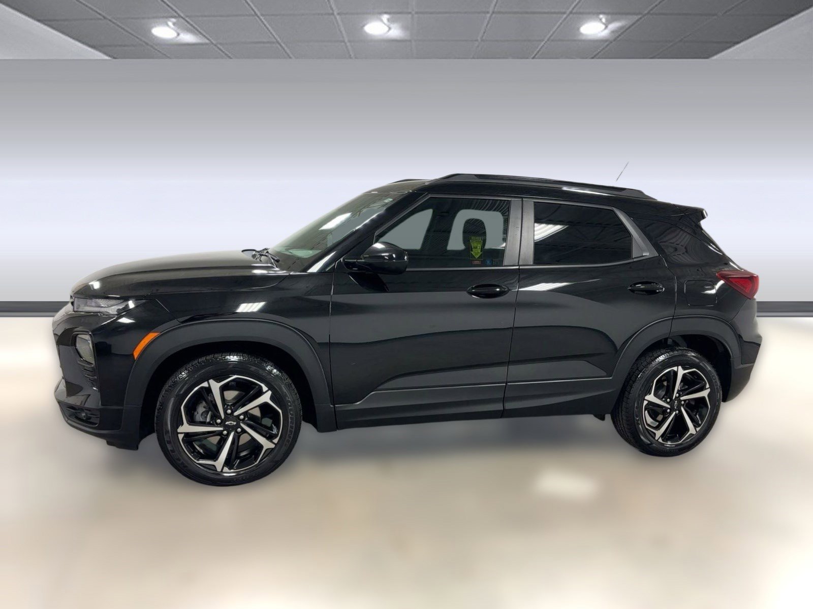 Used 2022 Chevrolet TrailBlazer RS image 2