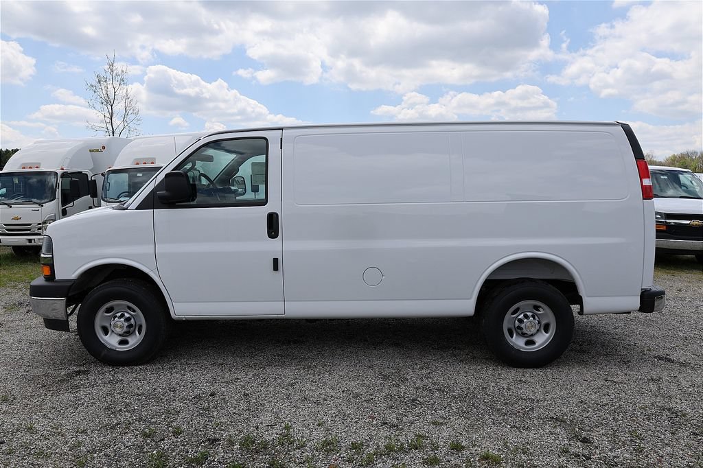 New 2026 Chevrolet Express 2500 w/ Driver Convenience Package RWD image 2