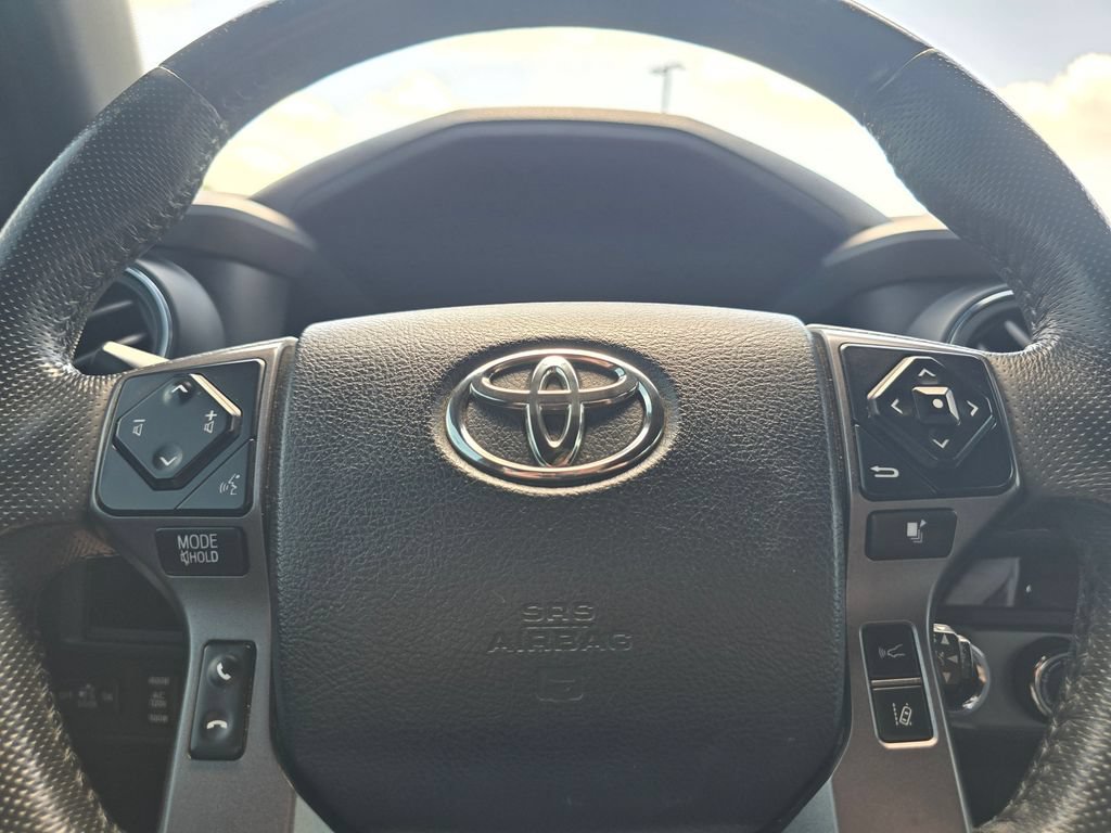 Used 2018 Toyota Tacoma TRD Off-Road AWD/4WD image 26