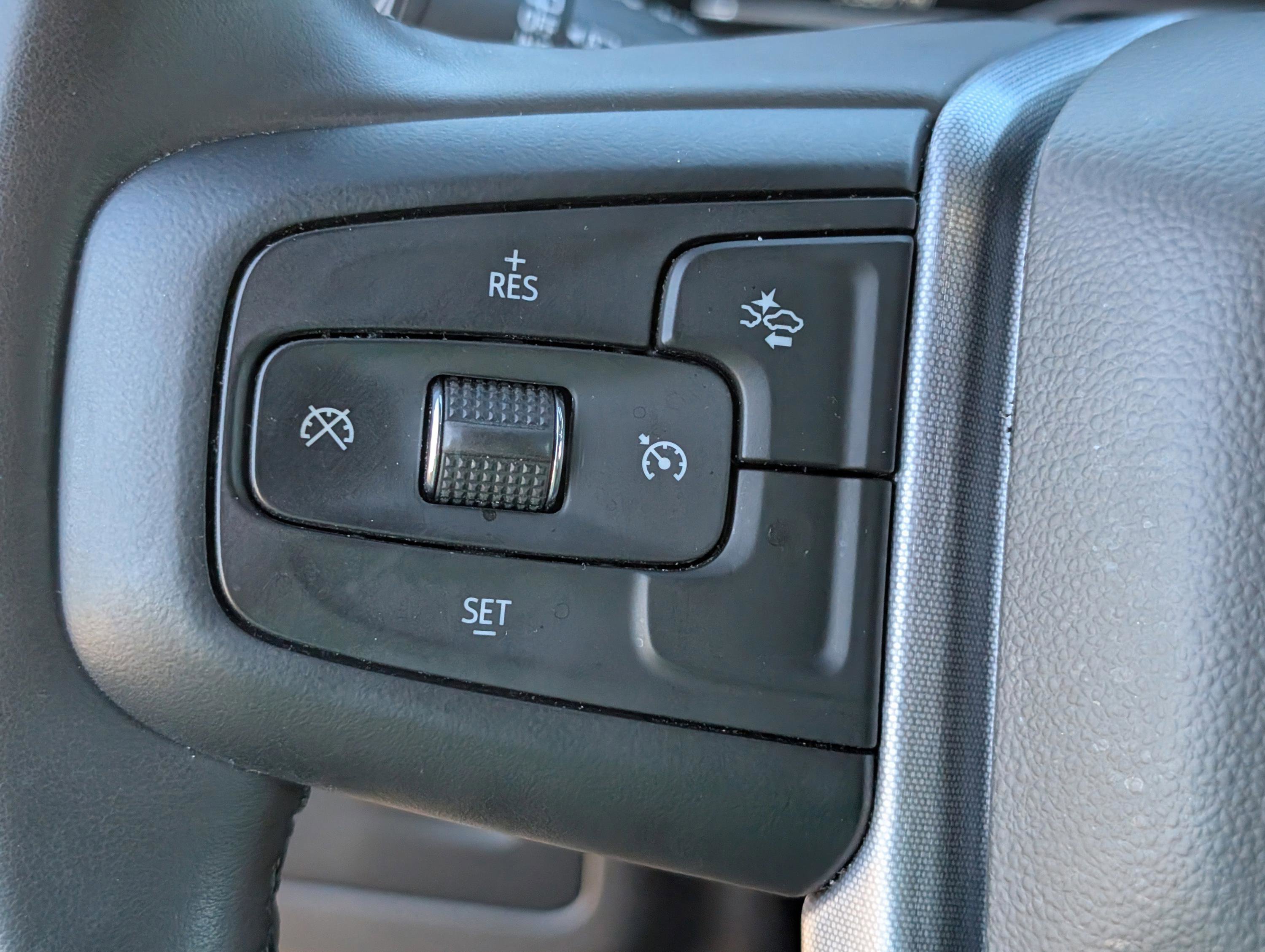 Used 2023 GMC Yukon SLT image 19