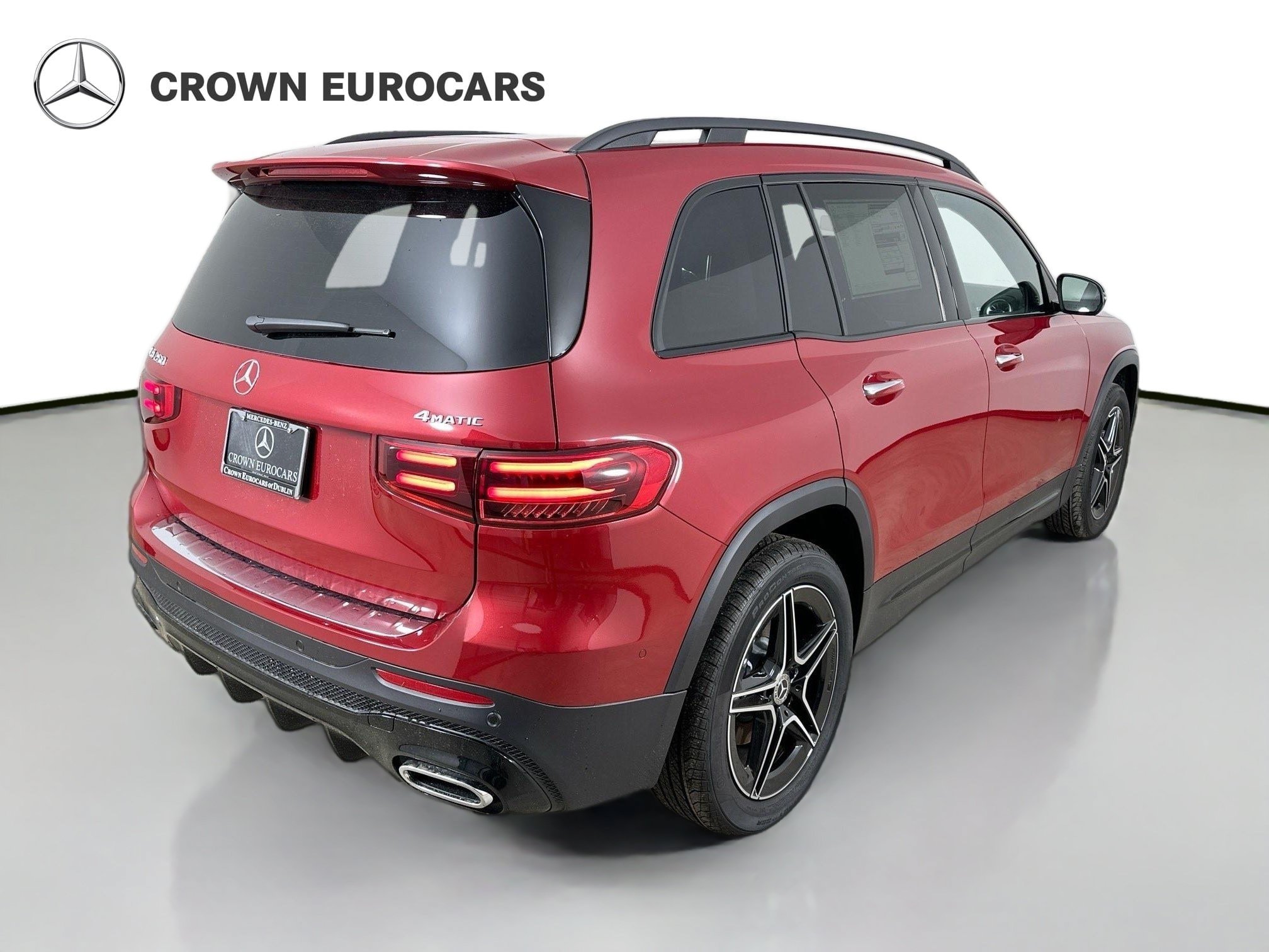 Used 2026 Mercedes-Benz GLB 250 4MATIC image 5