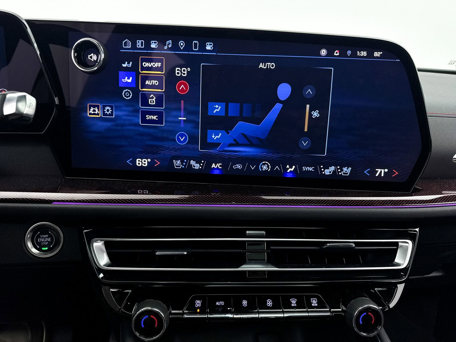 Used 2024 Chevrolet Traverse RS w/ LPO, Floor Liner Package image 27