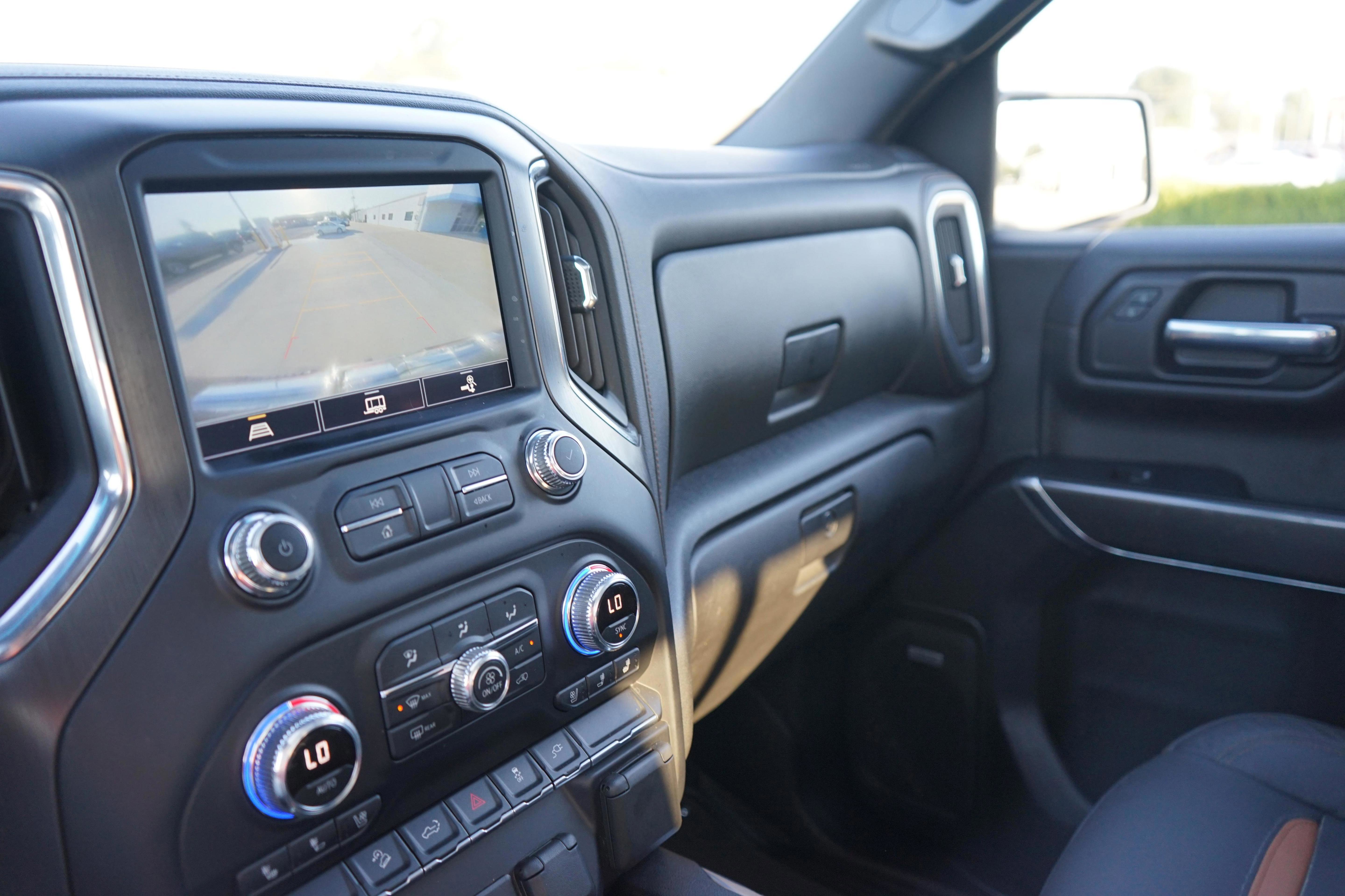 Used 2022 GMC Sierra 1500 AT4 w/ AT4 Preferred Package image 18