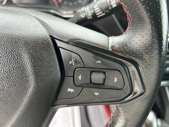 Used 2021 Chevrolet TrailBlazer RS w/ Technology Package FWD image 16