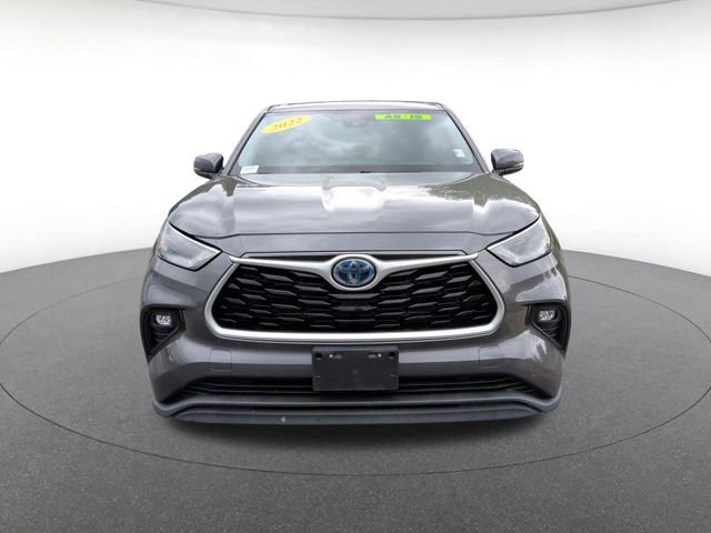 Used 2022 Toyota Highlander LE AWD/4WD image 9