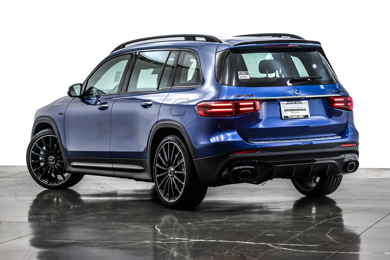 New 2025 Mercedes-Benz GLB 35 AMG 4MATIC image 12