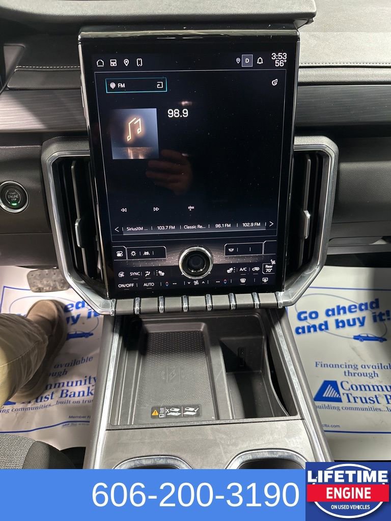 Used 2025 GMC Acadia Elevation image 23