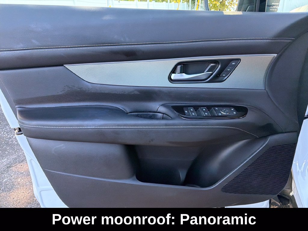 Used 2025 Nissan Murano SL AWD/4WD image 12