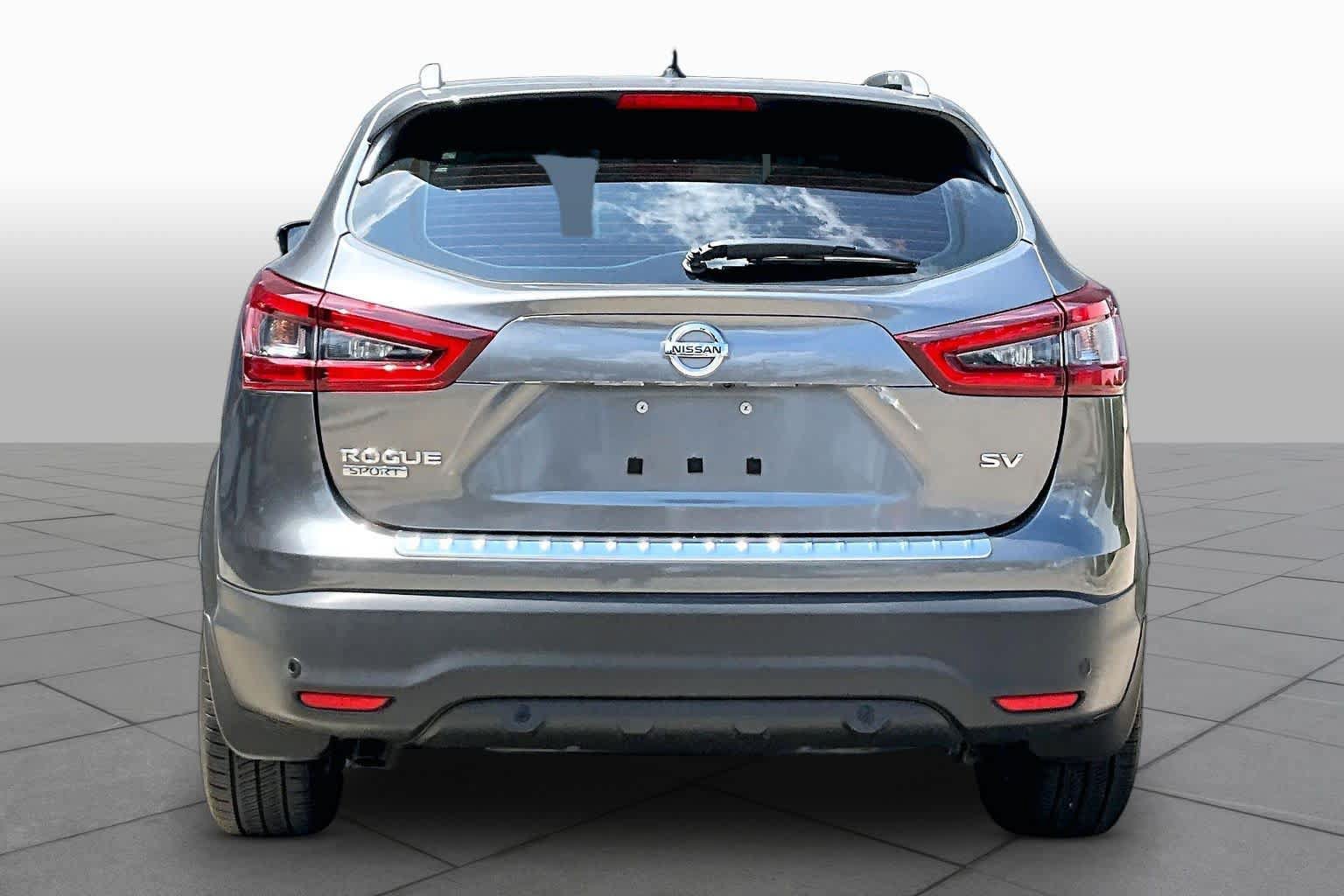 Used 2021 Nissan Rogue Sport SV w/ Technology Package FWD image 5