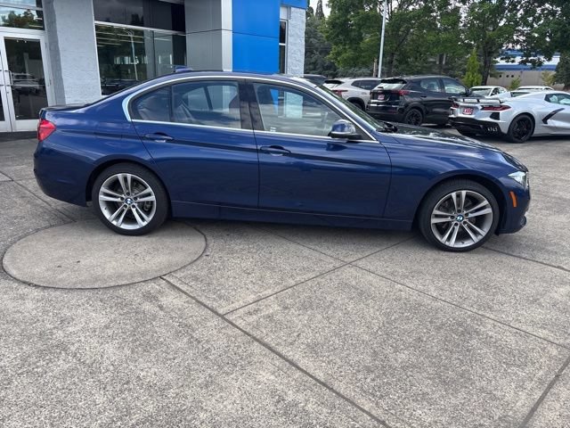 Used 2017 BMW 330i Sedan RWD image 9