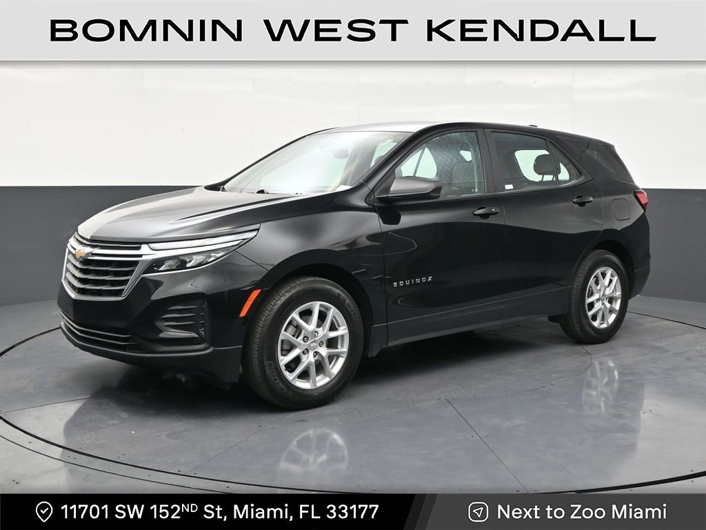 Used 2023 Chevrolet Equinox LS image 1