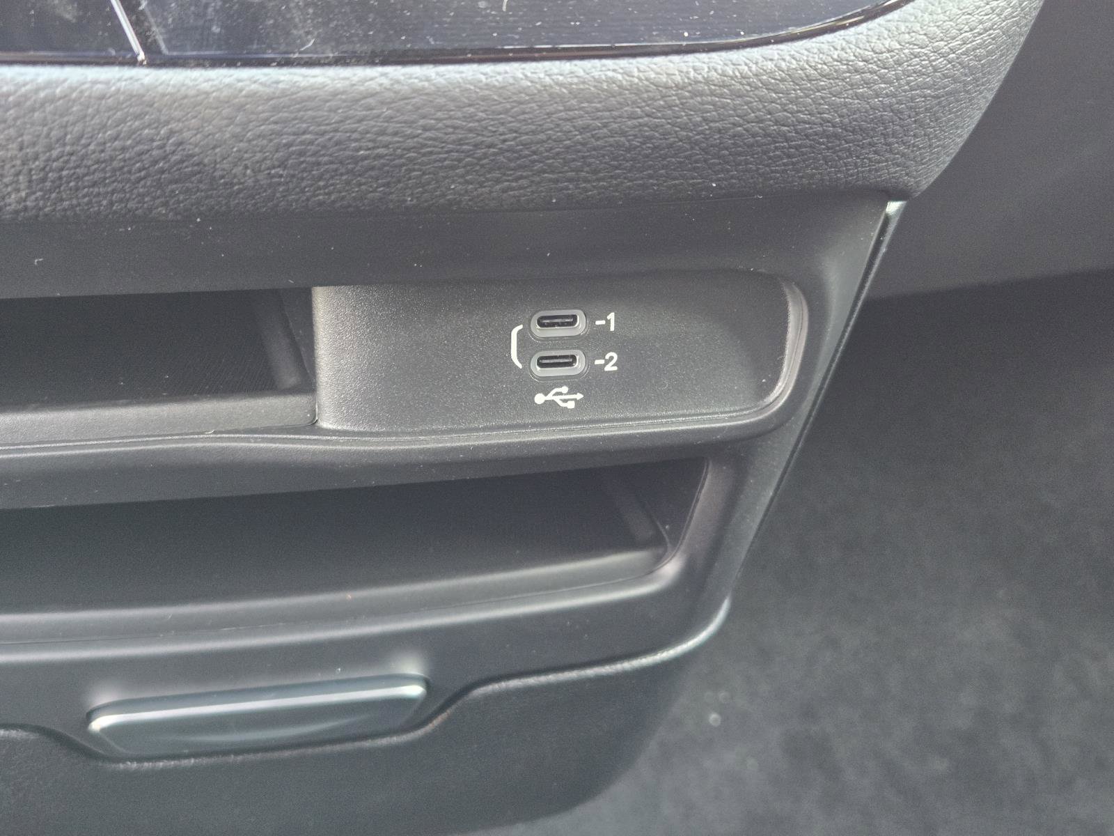 New 2026 Chrysler Pacifica Select image 16