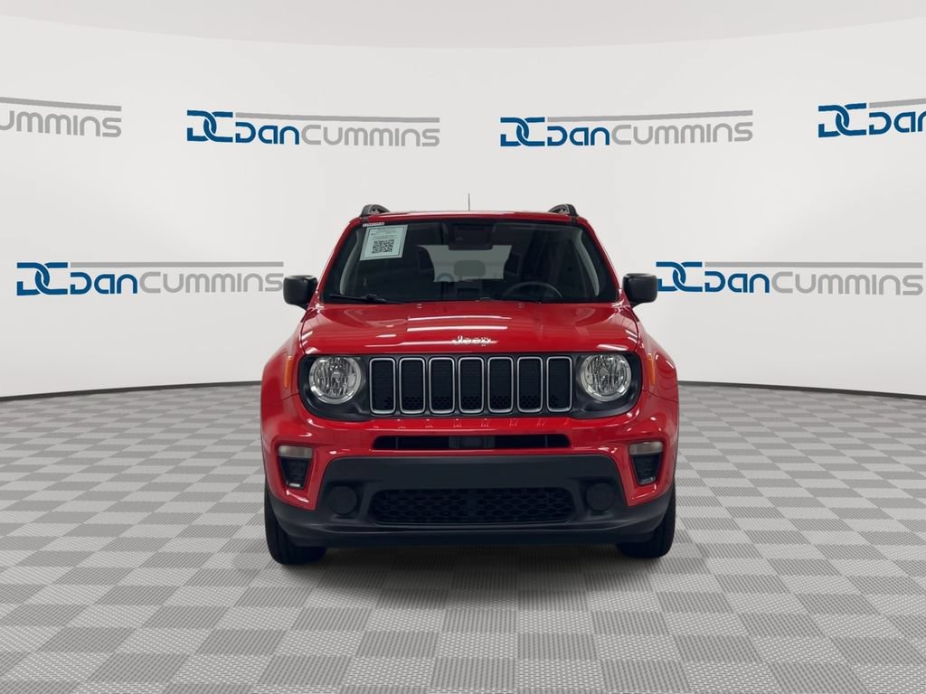 Used 2022 Jeep Renegade Sport w/ Sport Appearance Group AWD/4WD image 3