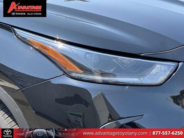 Certified 2023 Toyota Highlander XSE AWD/4WD image 12