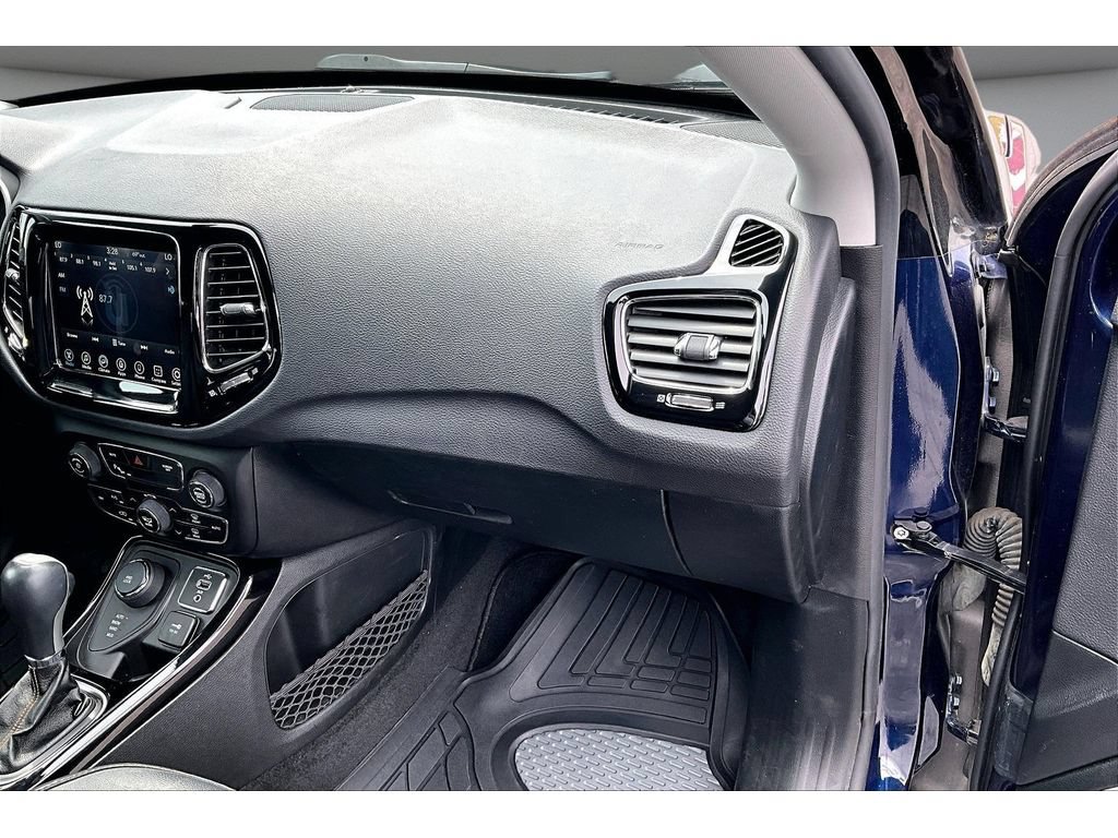 Used 2018 Jeep Compass Limited w/ Navigation Group AWD/4WD image 45