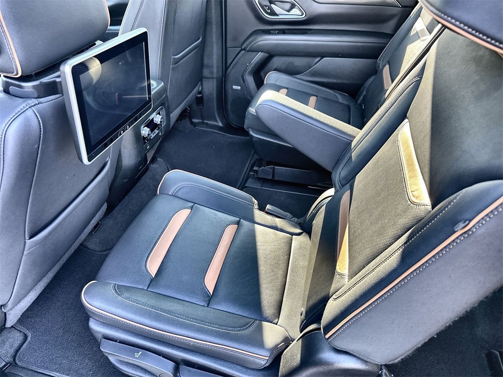 Certified 2022 GMC Yukon XL AT4 w/ Max Trailering Package image 16