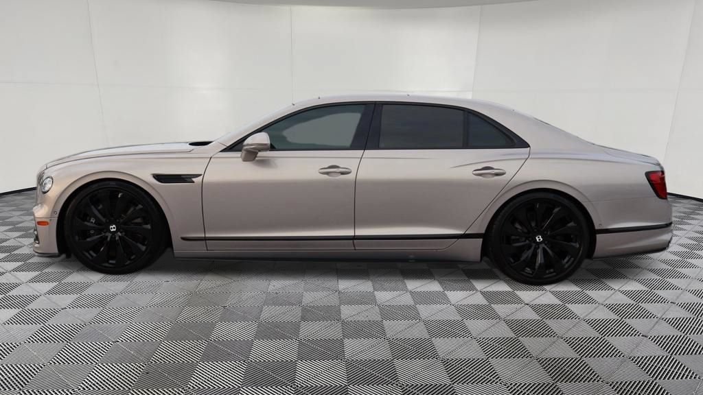 Used 2022 Bentley Flying Spur V8 AWD/4WD image 9