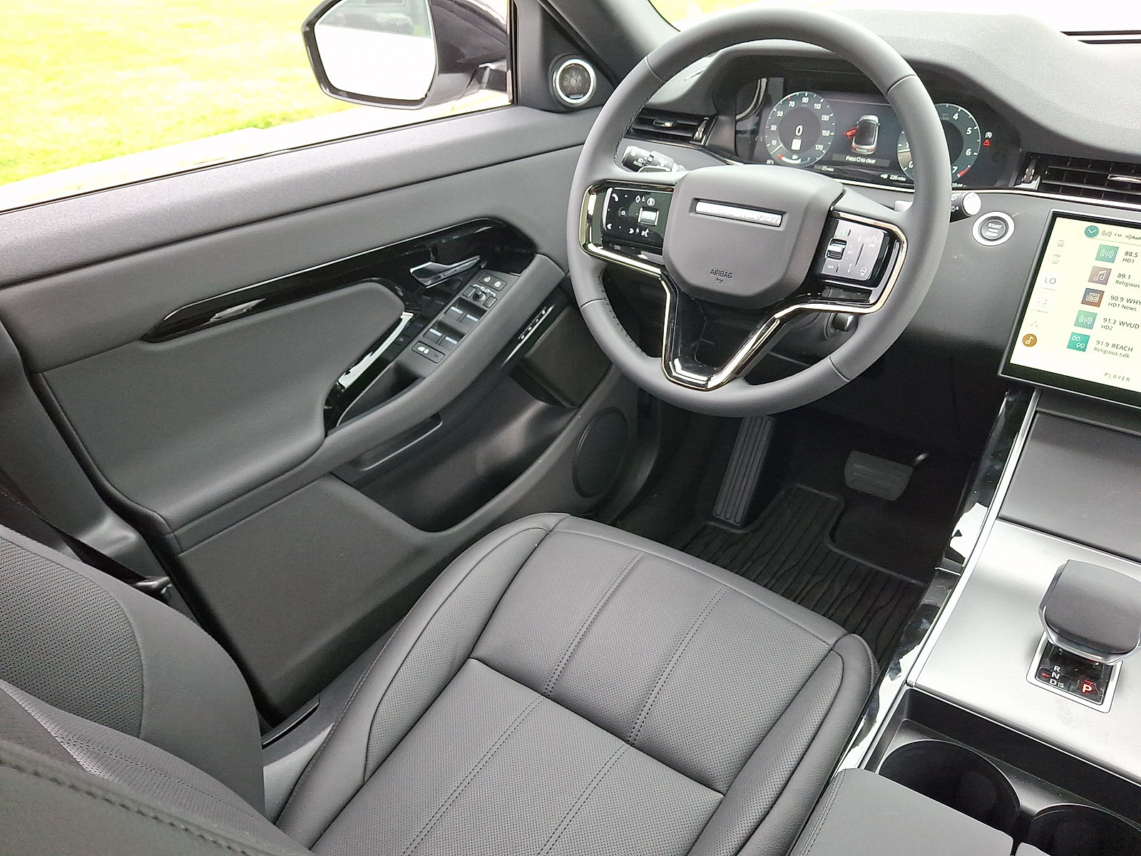 New 2026 Land Rover Range Rover Evoque S AWD/4WD image 8