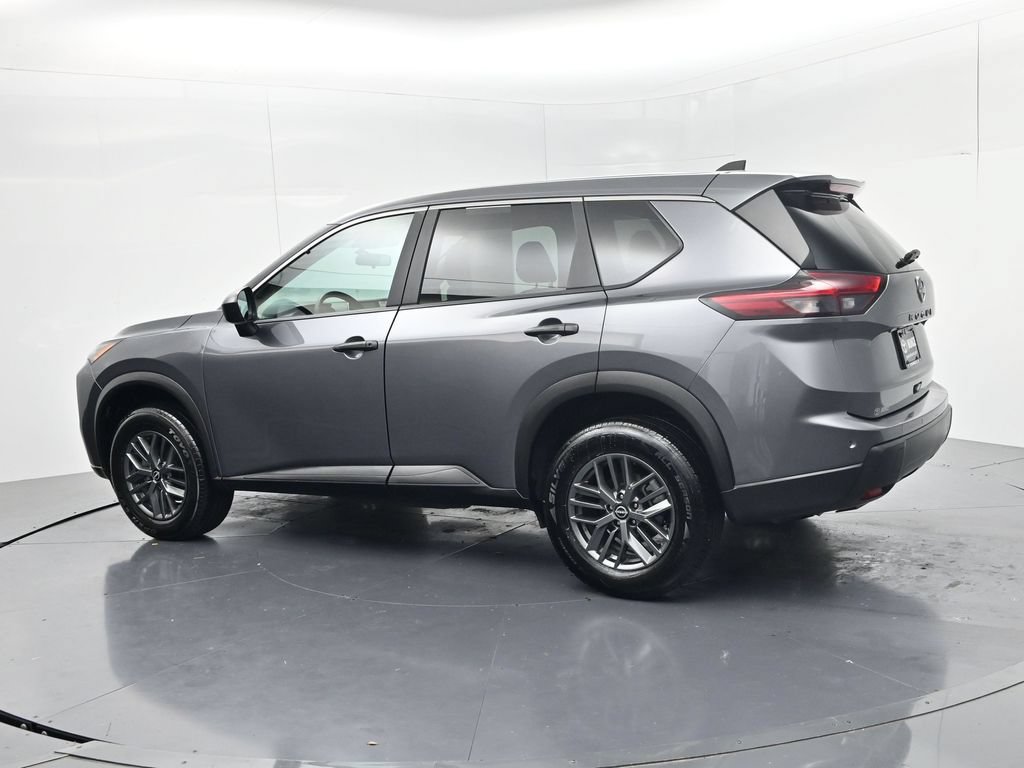 Used 2024 Nissan Rogue S FWD image 5