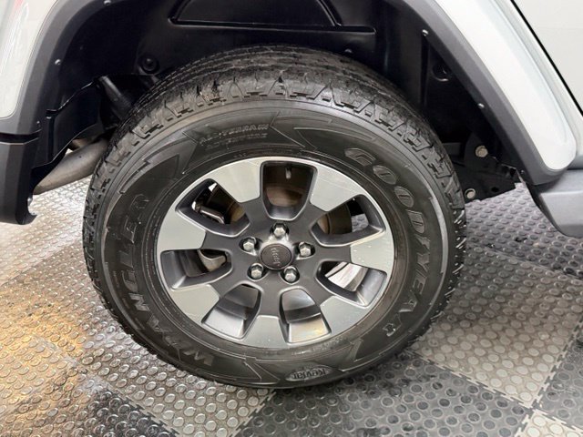 Used 2022 Jeep Wrangler Unlimited Sahara w/ Cold Weather Group AWD/4WD image 13