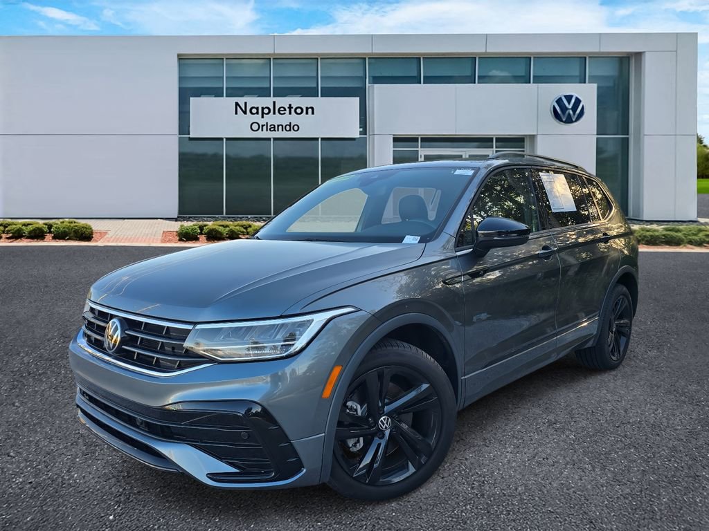 Used 2024 Volkswagen Tiguan SE R-Line image 39