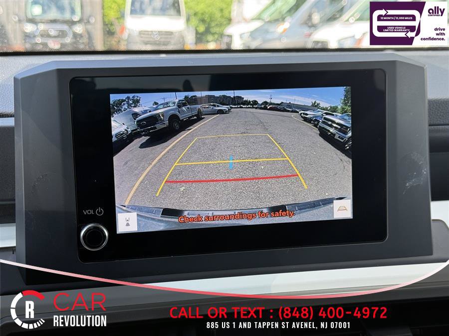 Used 2024 Toyota Tacoma TRD Off-Road AWD/4WD image 19