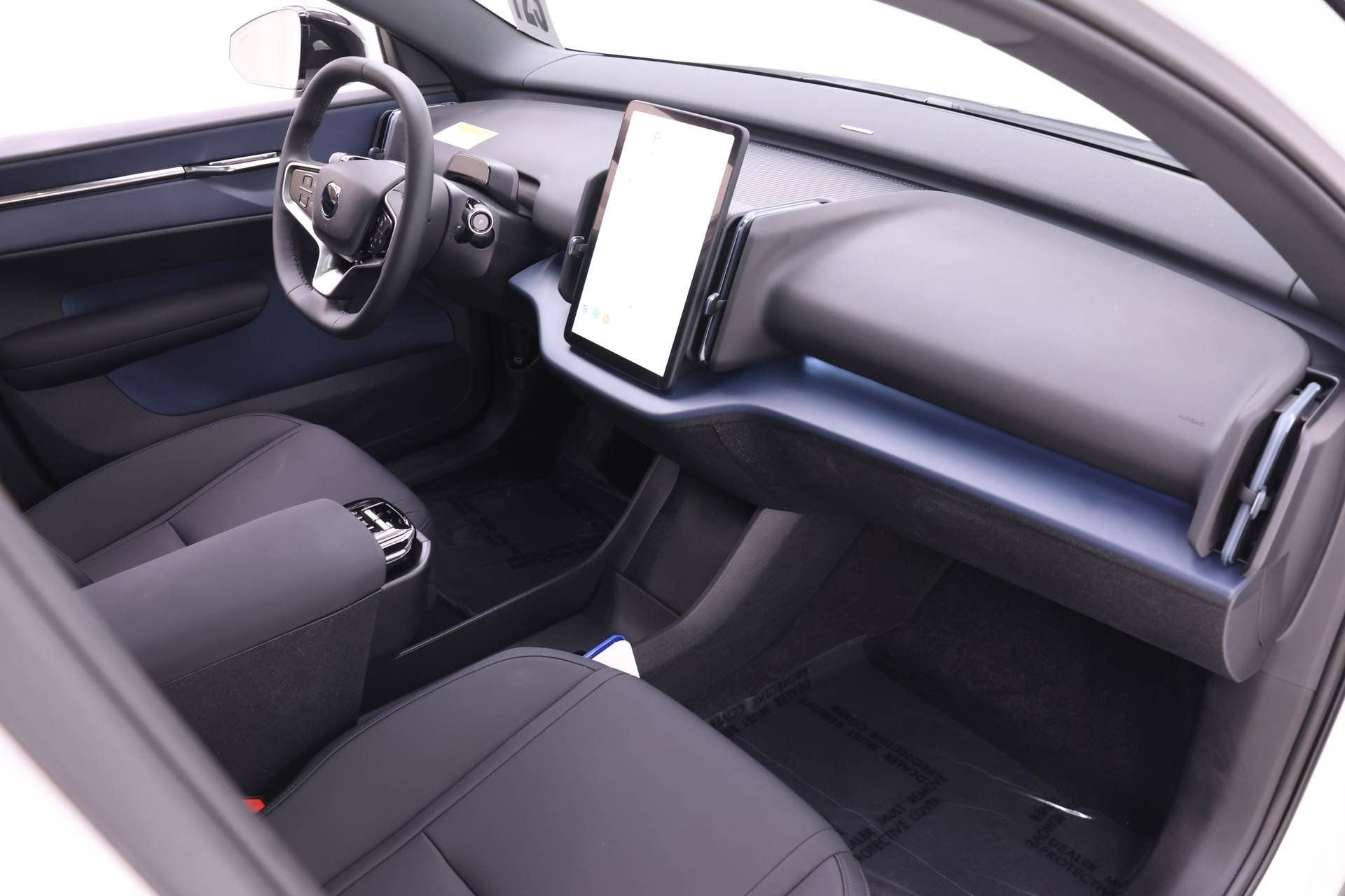 Certified 2025 Volvo EX30 Plus image 21