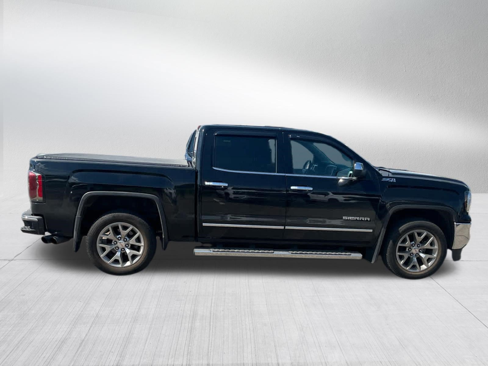Used 2018 GMC Sierra 1500 SLT w/ SLT Premium Package AWD/4WD image 2
