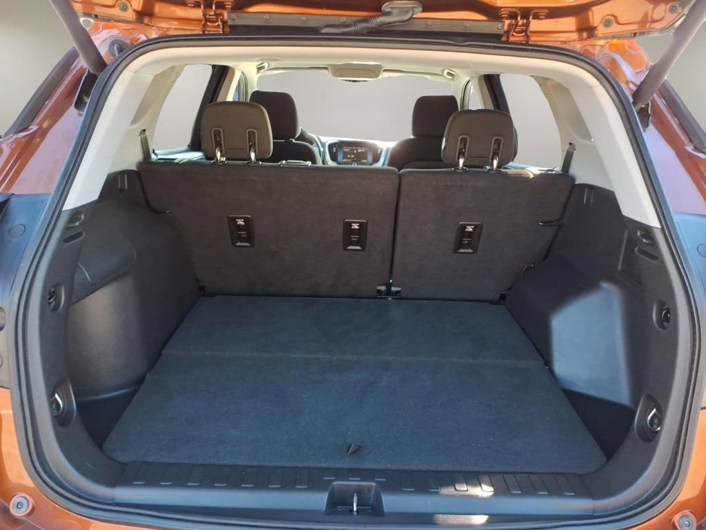 Used 2019 GMC Terrain SLE w/ Driver Convenience Package image 8