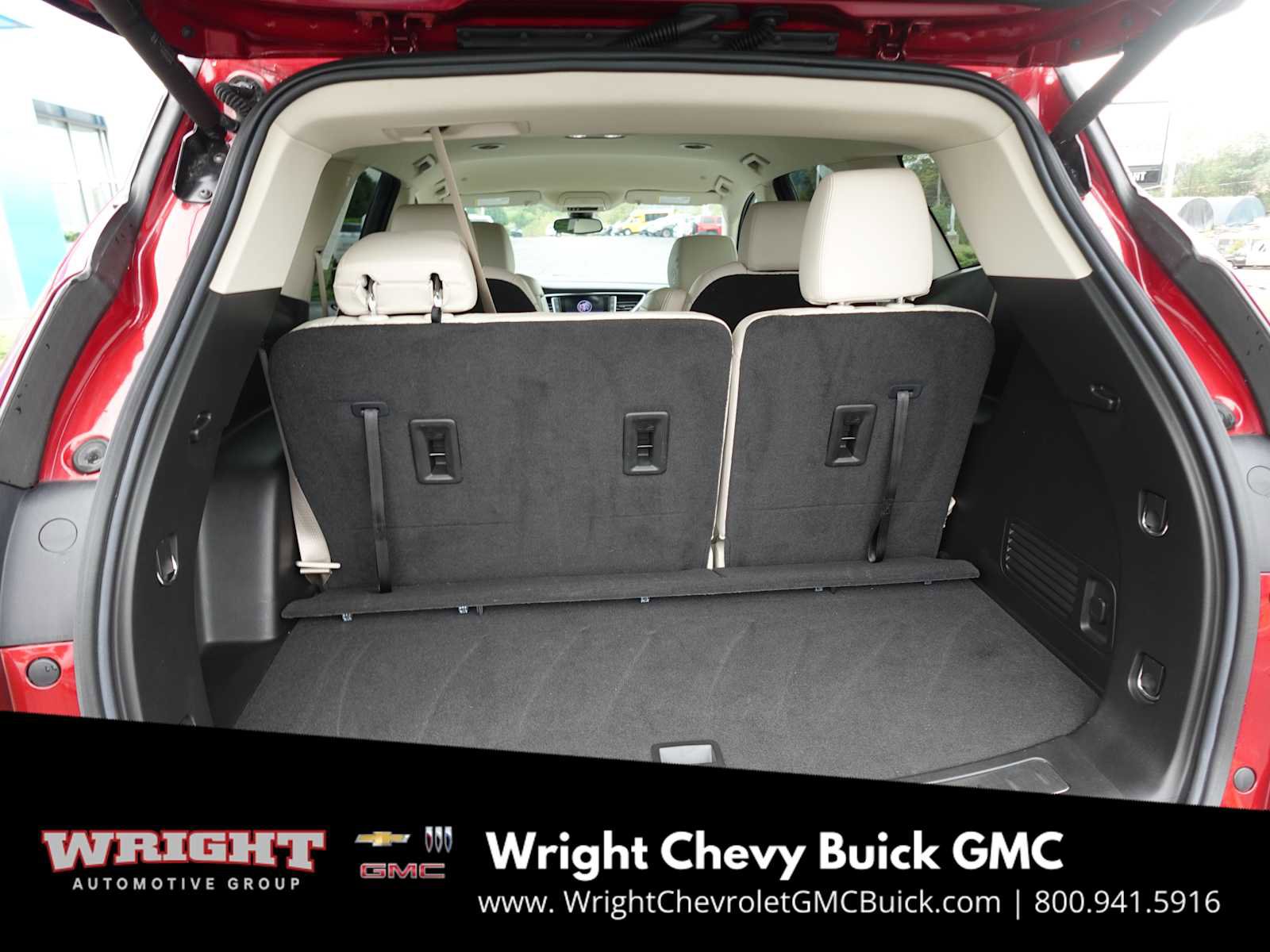 Used 2023 Buick Enclave Essence image 26