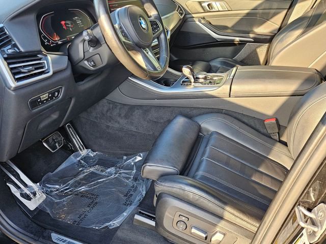Used 2022 BMW X5 xDrive40i w/ M Sport Package AWD/4WD image 9