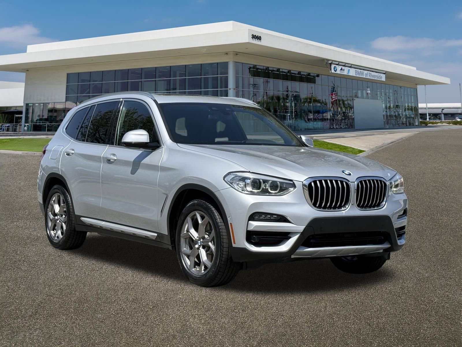 Used 2021 BMW X3 xDrive30i w/ Premium Package AWD/4WD image 2