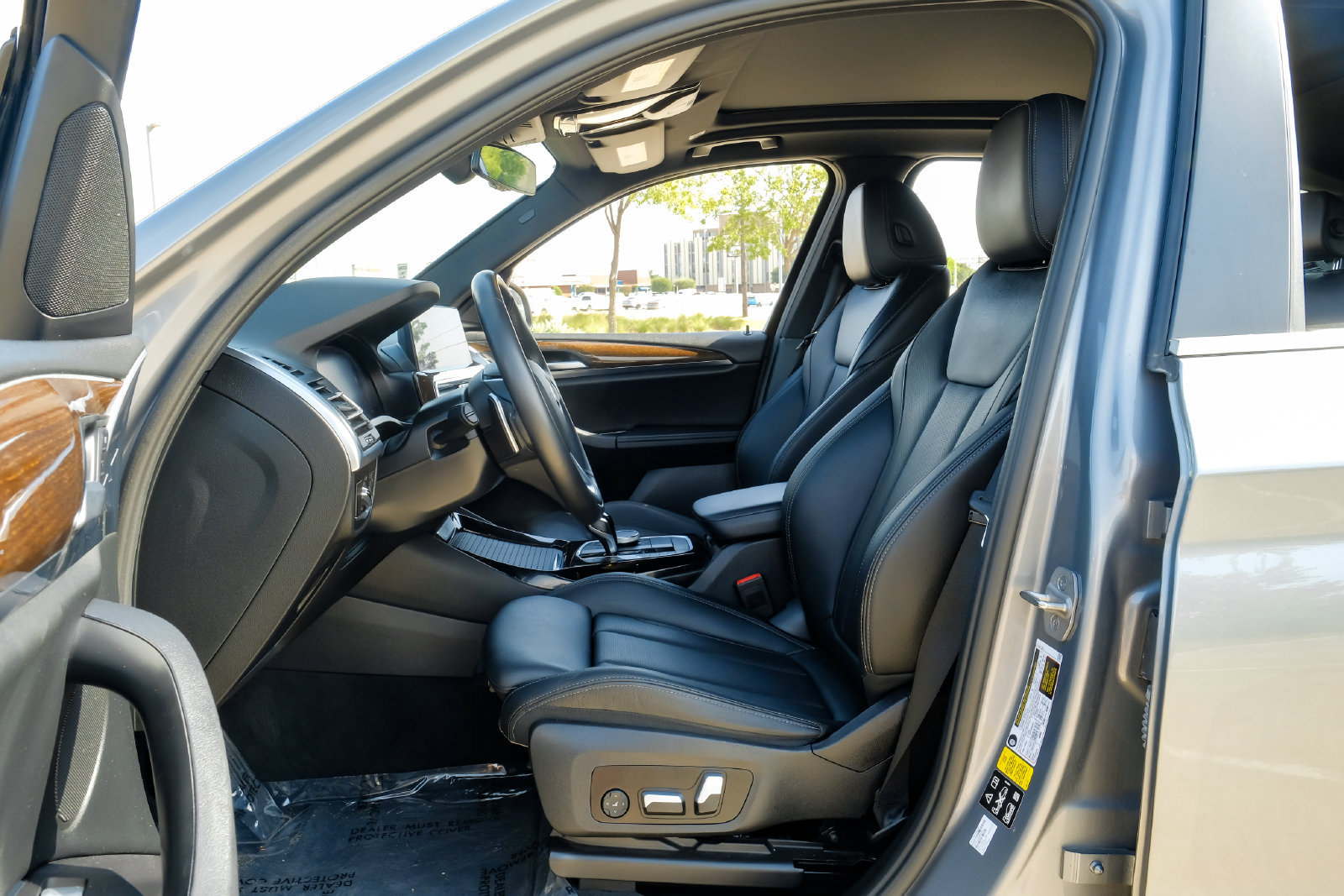 Used 2023 BMW X3 xDrive30i w/ Convenience Package AWD/4WD image 4