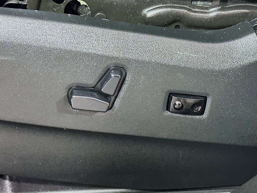 Used 2018 Dodge Grand Caravan SE FWD image 22