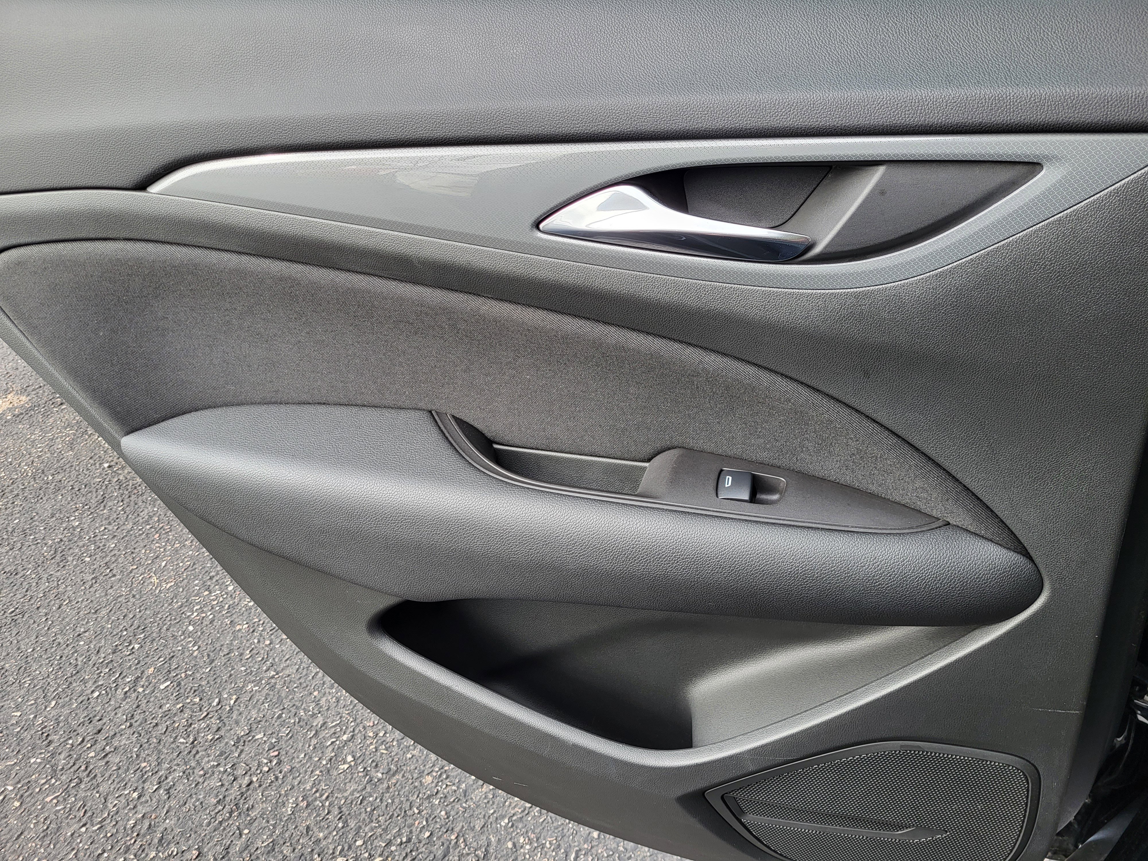 Used 2019 Buick Regal Preferred w/ Sights and Sounds Package image 11