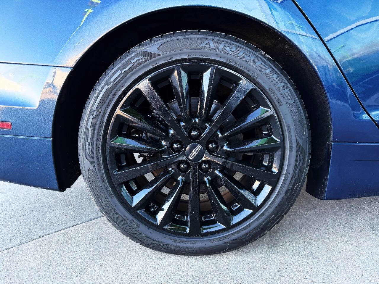 Used 2017 Lincoln MKZ Premiere image 57