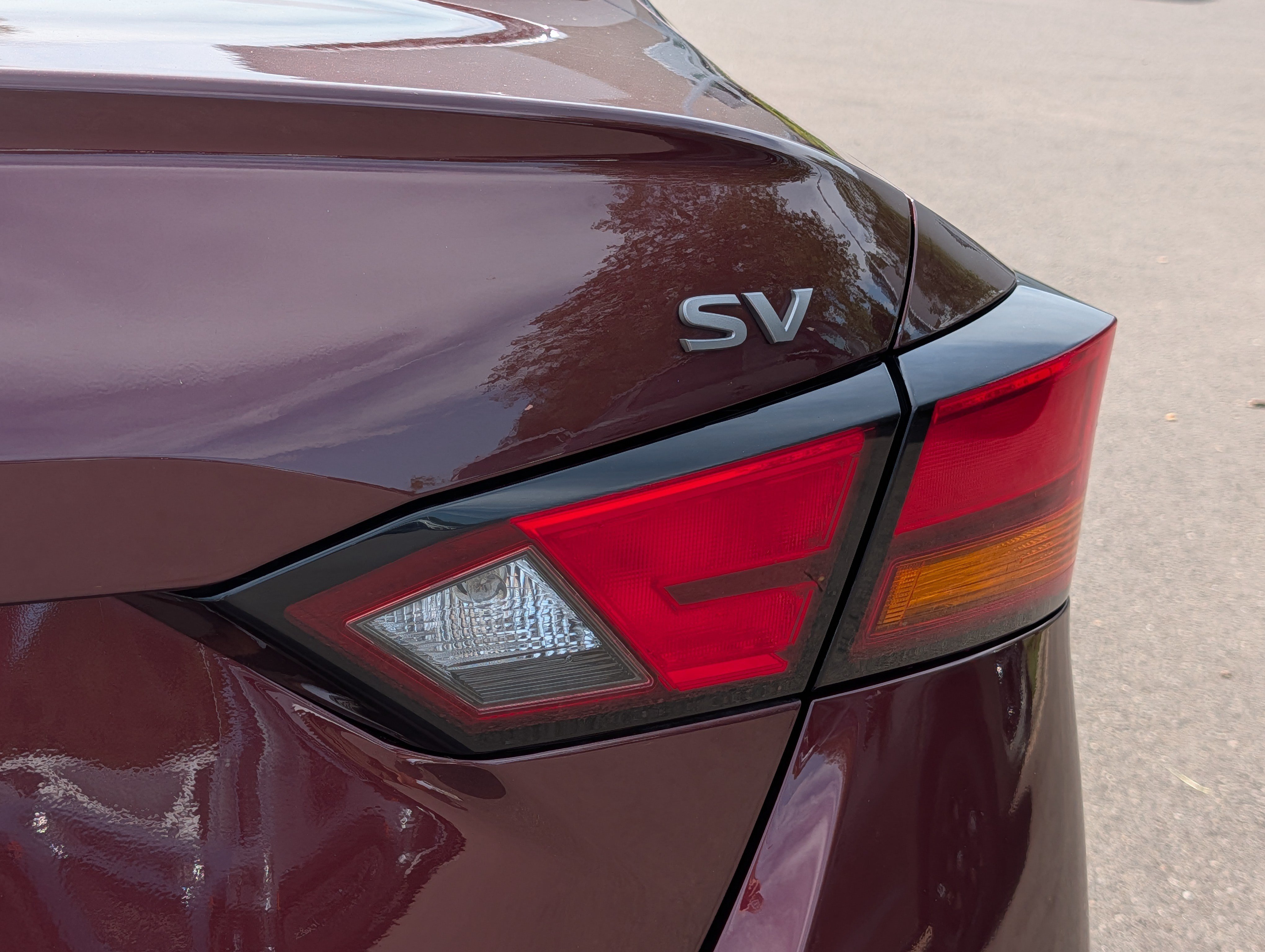 Used 2024 Nissan Altima 2.5 SV FWD image 17