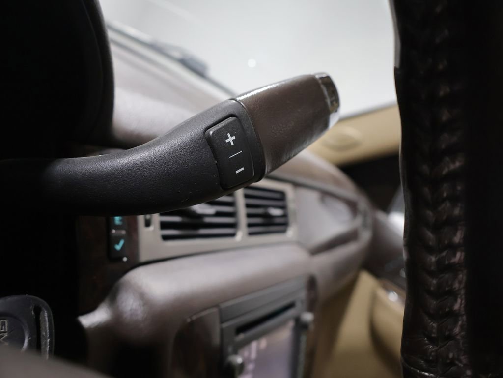 Used 2014 GMC Yukon XL Denali image 36