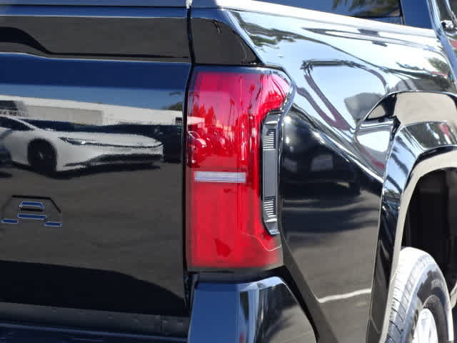 Certified 2025 Toyota Tacoma SR5 AWD/4WD image 11