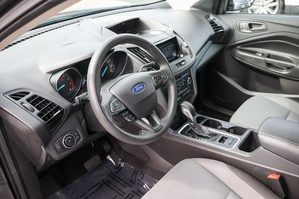 Used 2017 Ford Escape SE w/ SE Sport Appearance Package FWD image 26