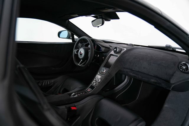 Used 2016 McLaren 675LT Coupe RWD image 26