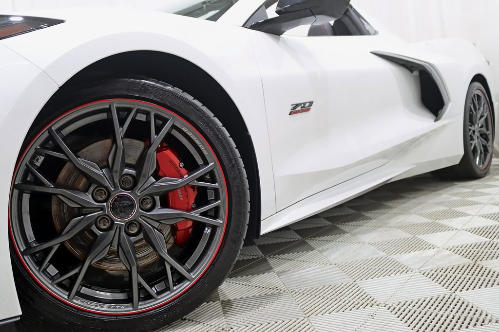 Used 2023 Chevrolet Corvette Stingray Premium Conv w/ Z51 Performance Package RWD image 5
