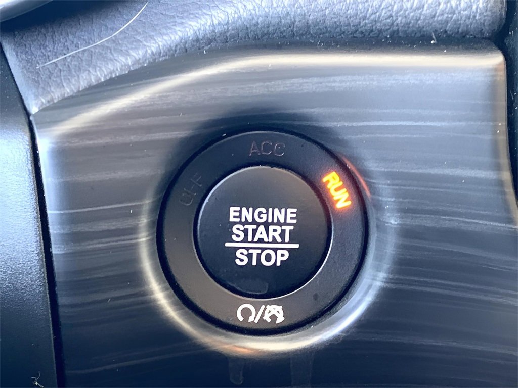 Used 2020 Jeep Grand Cherokee Limited w/ Luxury Group II image 37